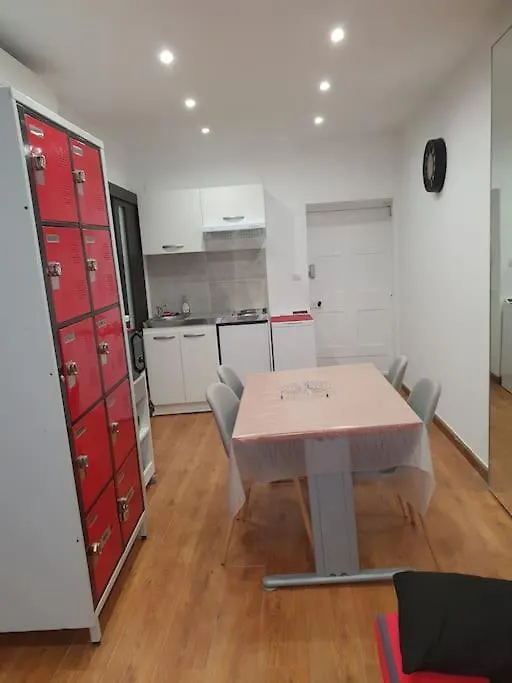 Studio Centre Village باندول 0*,  فرنسا