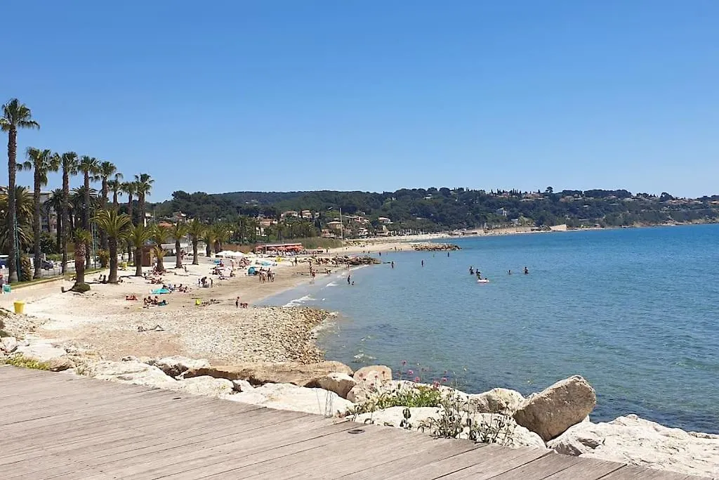 Studio Centre Village Bandol France