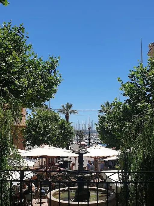 Studio Centre Village Bandol 0*,